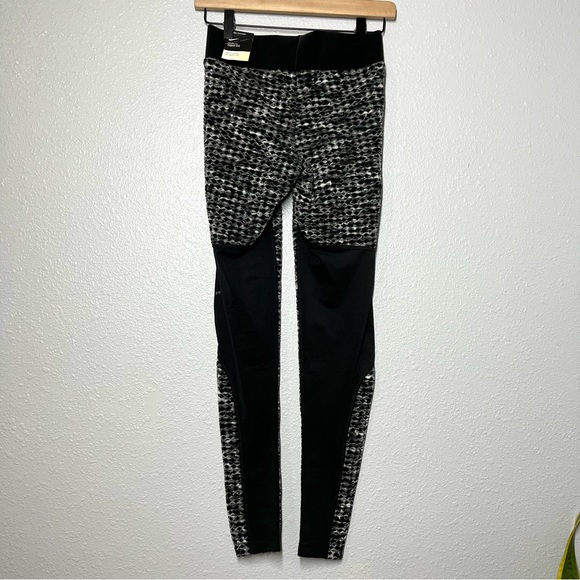 NWT Nike Warm Velour Hyper Warm Leggings - Picture 4 of 10